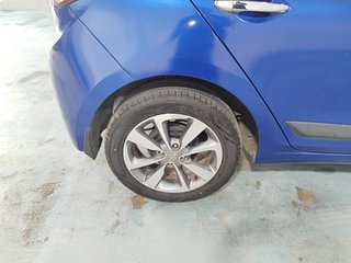 Used 2015 Hyundai Elite i20 [2014-2018] Asta 1.2 (O) Petrol Manual tyres RIGHT REAR TYRE RIM VIEW