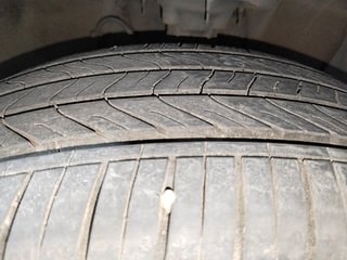 Used 2015 Hyundai Elite i20 [2014-2018] Asta 1.2 (O) Petrol Manual tyres RIGHT FRONT TYRE TREAD VIEW