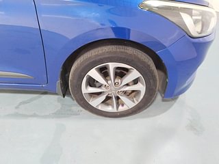 Used 2015 Hyundai Elite i20 [2014-2018] Asta 1.2 (O) Petrol Manual tyres RIGHT FRONT TYRE RIM VIEW