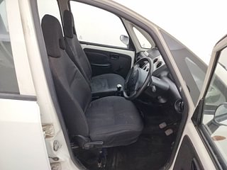 Used 2015 Tata Nano [2014-2018] Twist XT Petrol Petrol Manual interior RIGHT SIDE FRONT DOOR CABIN VIEW