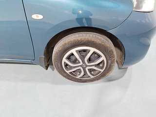 Used 2017 Nissan Micra [2013-2020] XL CVT Petrol Automatic tyres RIGHT FRONT TYRE RIM VIEW
