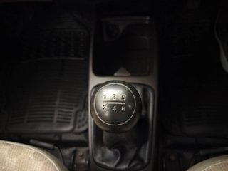 Used 2018 Hyundai Eon [2011-2018] Magna + Petrol Manual interior GEAR  KNOB VIEW