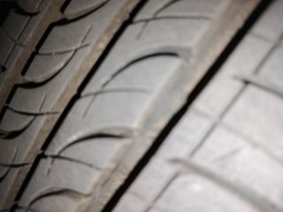 Used 2018 Hyundai Eon [2011-2018] Magna + Petrol Manual tyres RIGHT FRONT TYRE TREAD VIEW