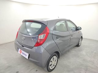 Used 2018 Hyundai Eon [2011-2018] Magna + Petrol Manual exterior RIGHT REAR CORNER VIEW
