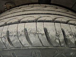 Used 2019 Hyundai Grand i10 Sportz 1.2 Kappa VTVT Petrol Manual tyres RIGHT REAR TYRE TREAD VIEW