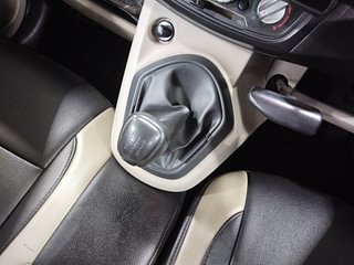 Used 2017 Datsun GO [2014-2019] T Petrol Manual interior GEAR  KNOB VIEW