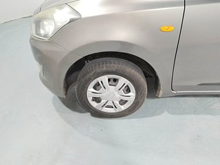 Used 2017 Datsun GO [2014-2019] T Petrol Manual tyres LEFT FRONT TYRE RIM VIEW