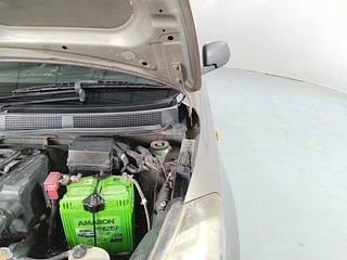 Used 2017 Datsun GO [2014-2019] T Petrol Manual engine ENGINE LEFT SIDE HINGE & APRON VIEW