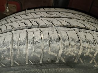 Used 2019 Hyundai Grand i10 [2017-2020] Sportz 1.2 Kappa VTVT Petrol Manual tyres RIGHT REAR TYRE TREAD VIEW