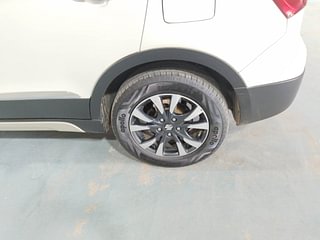 Used 2021 Maruti Suzuki S-Cross Alpha AT Petrol Automatic tyres LEFT REAR TYRE RIM VIEW