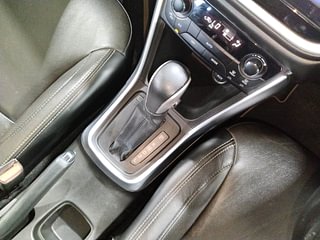 Used 2021 Maruti Suzuki S-Cross Alpha AT Petrol Automatic interior GEAR  KNOB VIEW