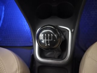 Used 2016 Volkswagen Polo [2015-2019] Highline1.2L (P) Petrol Manual interior GEAR  KNOB VIEW