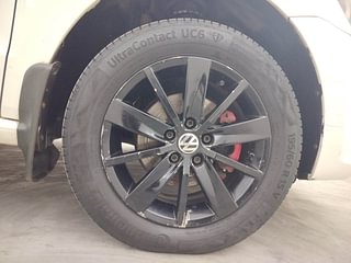 Used 2016 Volkswagen Polo [2015-2019] Highline1.2L (P) Petrol Manual tyres RIGHT FRONT TYRE RIM VIEW