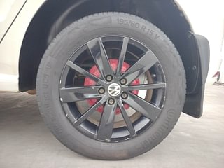 Used 2016 Volkswagen Polo [2015-2019] Highline1.2L (P) Petrol Manual tyres LEFT REAR TYRE RIM VIEW