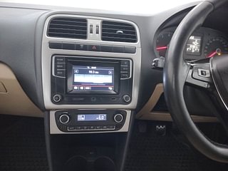 Used 2016 Volkswagen Polo [2015-2019] Highline1.2L (P) Petrol Manual interior MUSIC SYSTEM & AC CONTROL VIEW