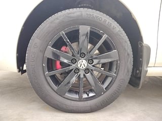 Used 2016 Volkswagen Polo [2015-2019] Highline1.2L (P) Petrol Manual tyres LEFT FRONT TYRE RIM VIEW