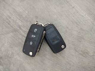 Used 2016 Volkswagen Polo [2015-2019] Highline1.2L (P) Petrol Manual extra CAR KEY VIEW