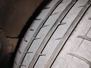 Used 2013 Maruti Suzuki Alto 800 Lxi Petrol Manual tyres RIGHT FRONT TYRE TREAD VIEW