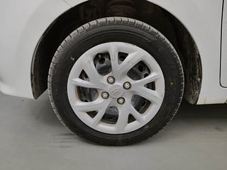 Used 2019 Hyundai Grand i10 Sportz 1.2 Kappa VTVT Petrol Manual tyres LEFT FRONT TYRE RIM VIEW