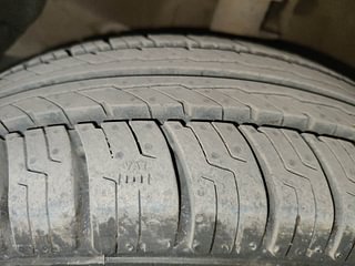 Used 2019 Hyundai Grand i10 Sportz 1.2 Kappa VTVT Petrol Manual tyres LEFT FRONT TYRE TREAD VIEW