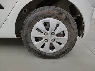 Used 2012 Hyundai i10 magna 1.1 Petrol Manual tyres LEFT REAR TYRE RIM VIEW