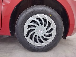 Used 2019 Maruti Suzuki Swift [2017-2021] VXI AMT Petrol Automatic tyres RIGHT FRONT TYRE RIM VIEW