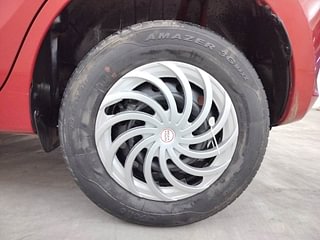Used 2019 Maruti Suzuki Swift [2017-2021] VXI AMT Petrol Automatic tyres LEFT REAR TYRE RIM VIEW