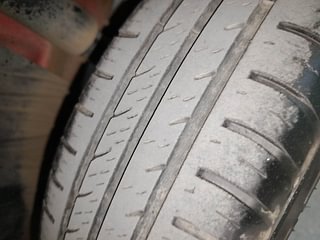 Used 2019 Maruti Suzuki Swift [2017-2021] VXI AMT Petrol Automatic tyres LEFT REAR TYRE TREAD VIEW