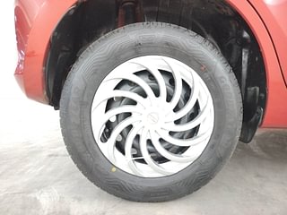 Used 2019 Maruti Suzuki Swift [2017-2021] VXI AMT Petrol Automatic tyres RIGHT REAR TYRE RIM VIEW