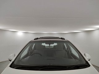 Used 2021 Mahindra Marazzo M6 Plus 8str Diesel Manual exterior FRONT WINDSHIELD VIEW