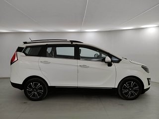 Used 2021 Mahindra Marazzo M6 Plus 8str Diesel Manual exterior RIGHT SIDE VIEW