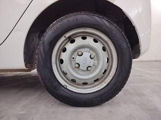Used 2018 Hyundai Eon [2011-2018] Era + Petrol Manual tyres LEFT REAR TYRE RIM VIEW