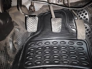Used 2018 Hyundai Eon [2011-2018] Era + Petrol Manual interior PEDALS VIEW