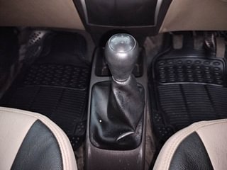 Used 2018 Hyundai Eon [2011-2018] Era + Petrol Manual interior GEAR  KNOB VIEW