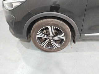 Used 2022 MG Motors Astor Sharp 1.5 MT Petrol Manual tyres LEFT FRONT TYRE RIM VIEW