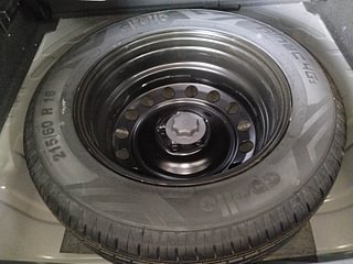 Used 2022 MG Motors Astor Sharp 1.5 MT Petrol Manual tyres SPARE TYRE VIEW
