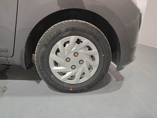Used 2020 Hyundai New Santro 1.1 Magna Petrol Manual tyres RIGHT FRONT TYRE RIM VIEW