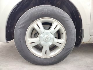 Used 2012 Hyundai i20 [2012-2014] Asta 1.4 CRDI Diesel Manual tyres LEFT FRONT TYRE RIM VIEW