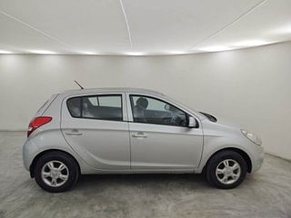 Used 2012 Hyundai i20 [2012-2014] Asta 1.4 CRDI Diesel Manual exterior RIGHT SIDE VIEW