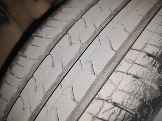 Used 2018 Maruti Suzuki Dzire [2017-2020] ZDI Diesel Manual tyres LEFT REAR TYRE TREAD VIEW