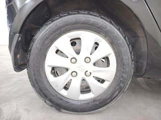 Used 2011 Hyundai i10 Sportz 1.2 Kappa2 Petrol Manual tyres RIGHT REAR TYRE RIM VIEW