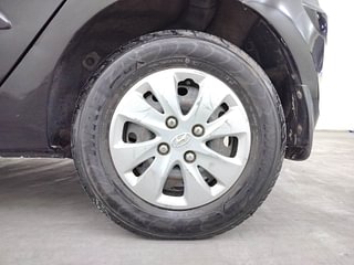 Used 2011 Hyundai i10 Sportz 1.2 Kappa2 Petrol Manual tyres LEFT REAR TYRE RIM VIEW