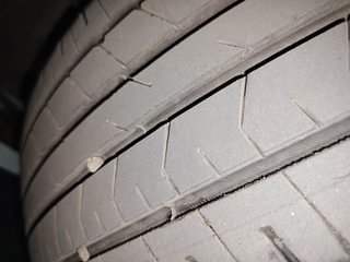 Used 2023 Hyundai Verna SX (O) 1.5 Turbo Petrol DCT Petrol Automatic tyres RIGHT REAR TYRE TREAD VIEW