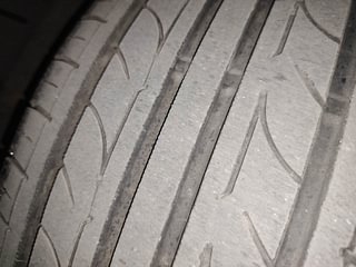 Used 2019 Volkswagen Ameo [2016-2020] 1.0 Highline Plus Petrol Petrol Manual tyres RIGHT REAR TYRE TREAD VIEW