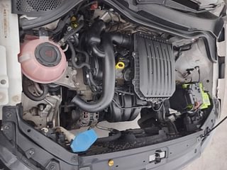 Used 2019 Volkswagen Ameo [2016-2020] 1.0 Highline Plus Petrol Petrol Manual engine ENGINE RIGHT SIDE VIEW