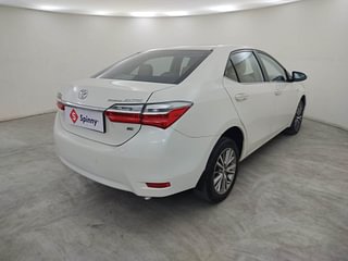 Used 2019 Toyota Corolla Altis [2017-2020] VL CVT Petrol Petrol Automatic exterior RIGHT REAR CORNER VIEW