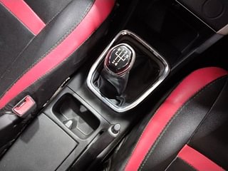 Used 2020 Renault Triber RXT Petrol Manual interior GEAR  KNOB VIEW