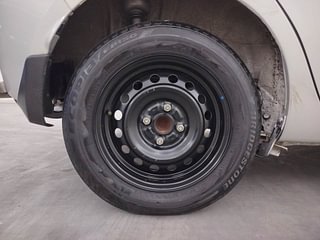 Used 2023 Maruti Suzuki Celerio VXi CNG Petrol+cng Manual tyres RIGHT REAR TYRE RIM VIEW