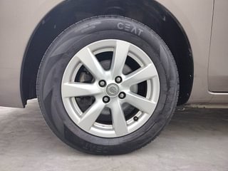 Used 2013 Nissan Sunny [2011-2014] XV Petrol Manual tyres LEFT FRONT TYRE RIM VIEW