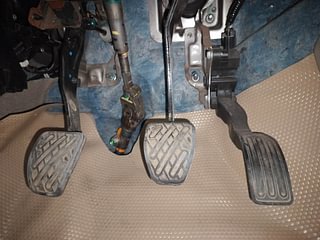 Used 2013 Nissan Sunny [2011-2014] XV Petrol Manual interior PEDALS VIEW